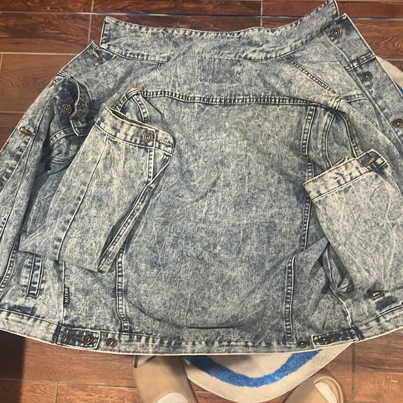 Jean Jacket ( Slightly Used ) - Picture 3 of 3